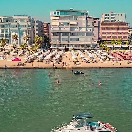 Gent'S Inn Durrës Exteriör bild
