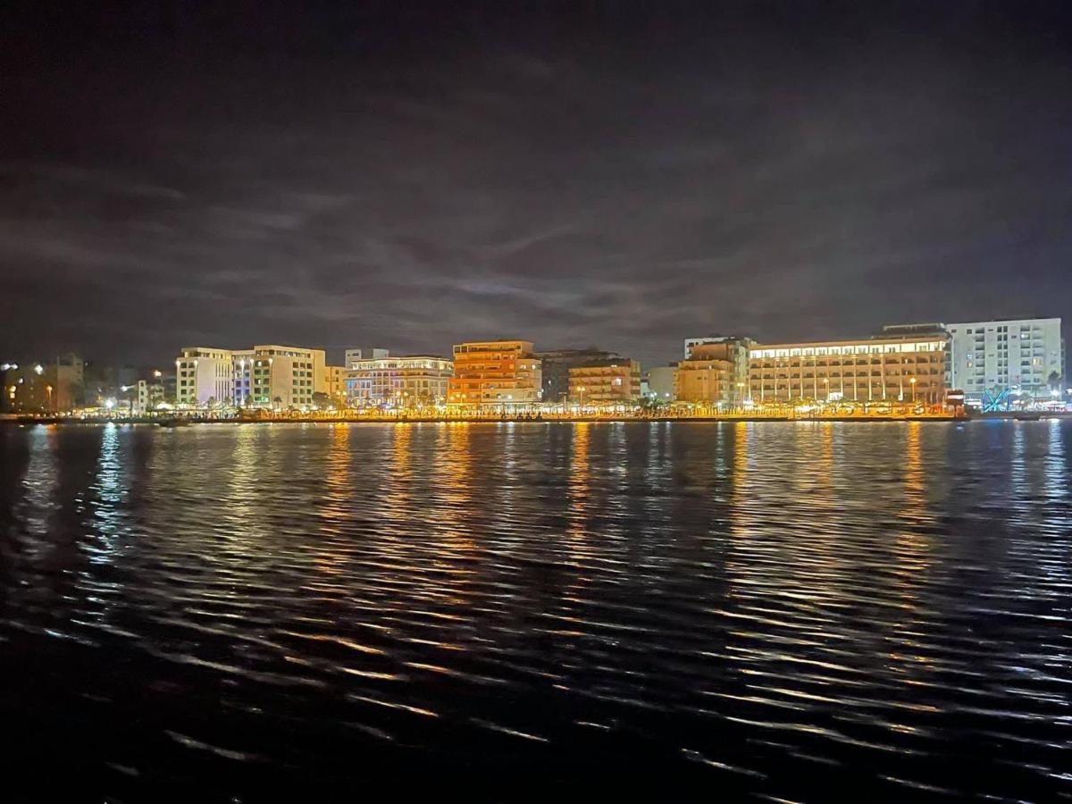 Gent'S Inn Durrës Exteriör bild